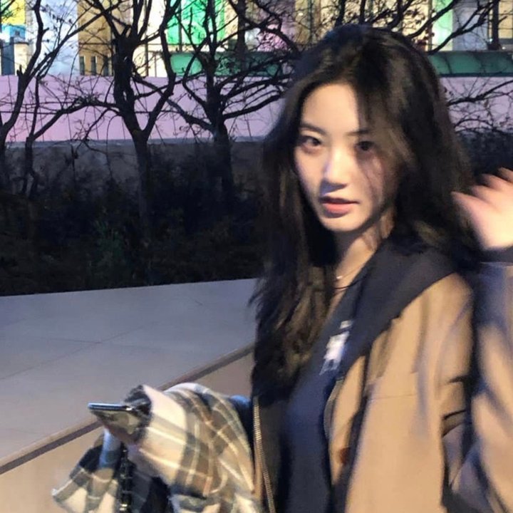 想被拥抱的12个女人